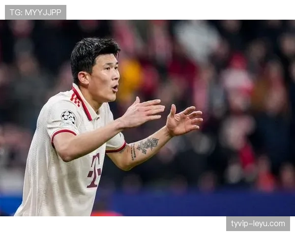 金玟哉带伤出战激励全队,拼搏精神点燃球队士气 金玟哉带伤出战激励全队,拼搏精神点燃球队士气