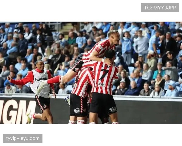 桑德兰光辉球场迎新赛季，球迷热盼球队强势回暖