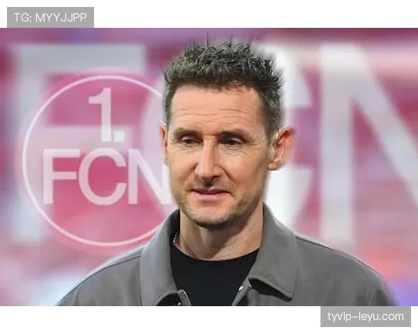 纽伦堡主帅战术风格解析：注重防守组织与快速转换